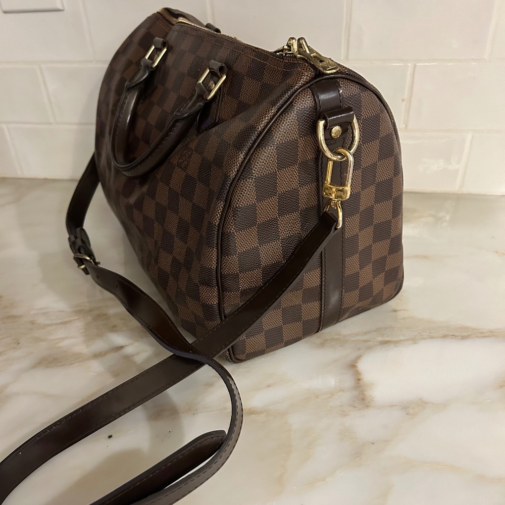 Louis Vuitton’s handbags authentic Speedy Bandoulière 30